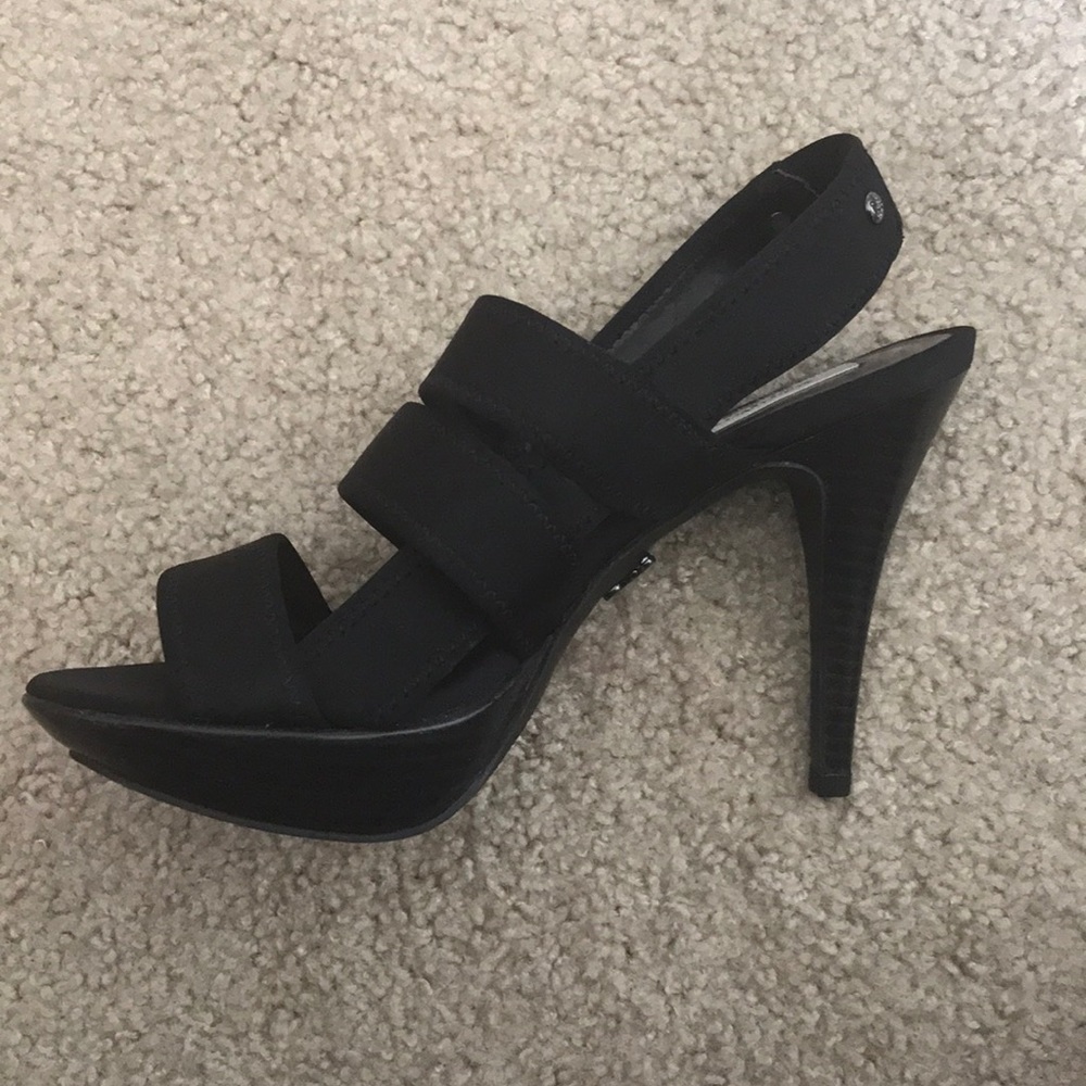 Simply Vera multiple strap heel